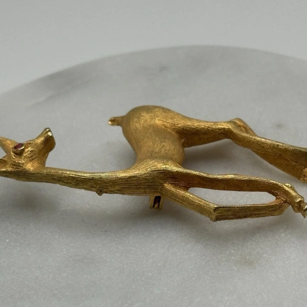 Vintage Deer Brooch Pin Brushed Goldtone Glass Eyes MCM Retro Christmas
